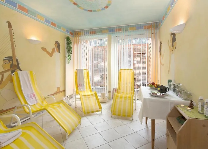 Hotel Garni Alvetern 3*